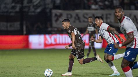 Copa De La Liga Profesional San Lorenzo Y Platense Demostraron Porqué No Pelean Arriba