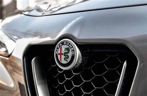 Alfa Romeo Cumple A Os Y Su Apasionante Historia Contin A