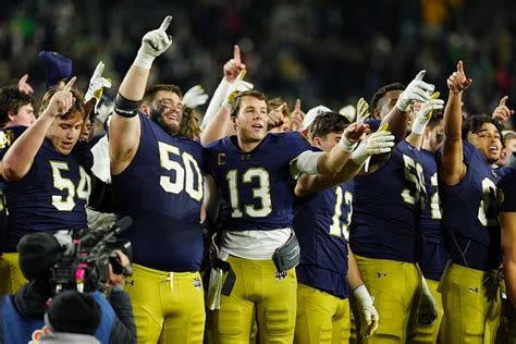 Army Vs Notre Dame Odds And Picks Week 13 Take The Irish At Yankee