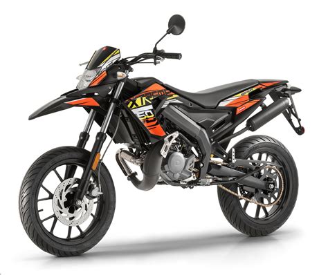 Motorrad Vergleich Derbi Senda DRD X Treme 50 SM 2019 Vs Beta RR 50