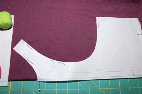 3 Rules To Lay Out Patterns And Cut Fabric Confidently