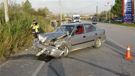 Kütahya da trafik kazası 3 yaralı