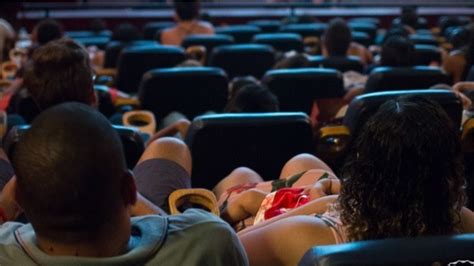 Sessão de cinema para mães e bebês acontece em BH neste mês