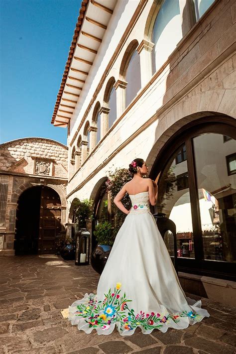 Novia Andina Atelier Carlos Vigil Vestido De Novia Mexicana