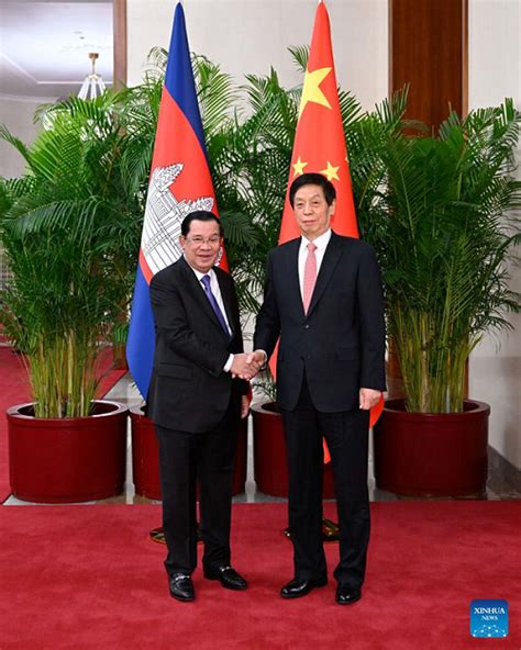 China S Top Legislator Meets With Cambodian Pm