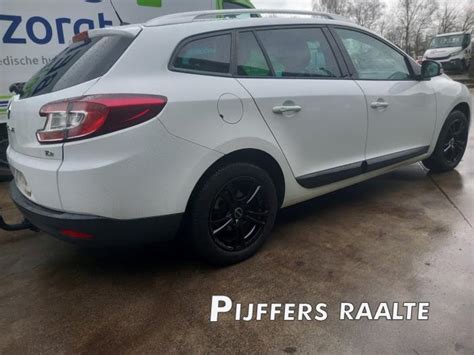 Renault Megane III Grandtour 1 4 16V TCe 130 Salvage Vehicle 2011 White