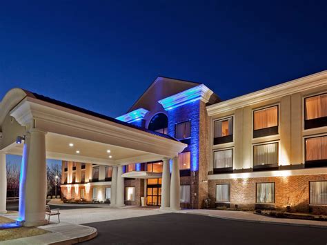 Hotels In Clifton Park Ny With Pools Holiday Inn Express And Suites