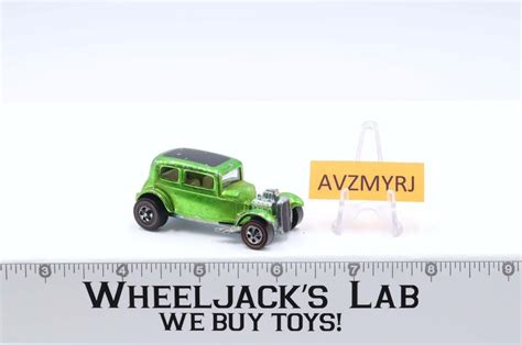 Classic Ford Vicky Lime Redline Hot Wheels Mattel Vintage RL Wheeljack S Lab