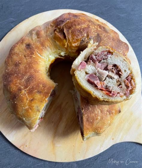 Casatiello Napoletano Ricetta Lievitata Tradizionale Con Salumi E Formaggi