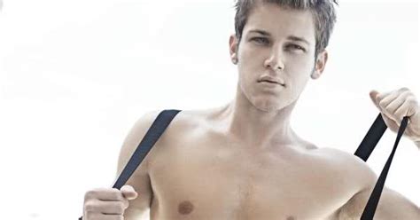 GAY MANS PLEASURE JOSHUA BRICKMAN SHOWS COCK