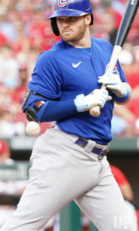 Photo Chicago Cubs Ian Happ Hit By Pitch Slp2023072702