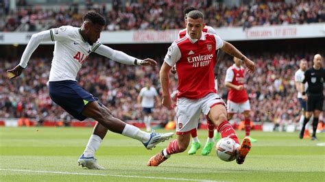 Premier League Arsenal Gewinnt Auch Derby Gegen Tottenham