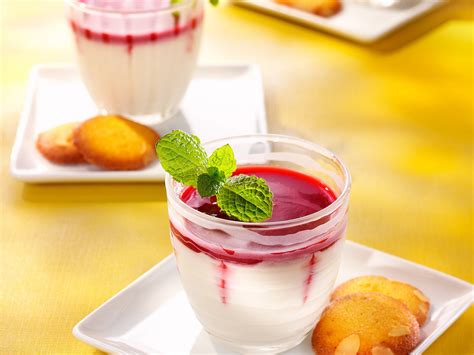 Panna Cotta Met Frambozencoulis Recepten Campina