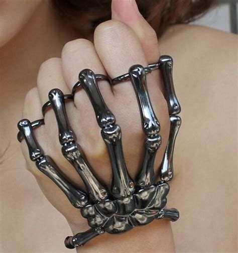 Brazaletes De Mano Elegantes Para Usar Con Cualquier Atuendo