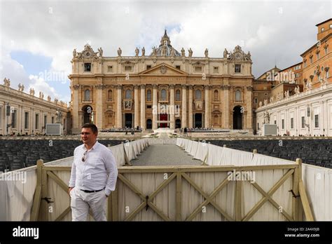 Basilica Di San Pietro E Basilica Di San Pietro Immagini E Fotografie