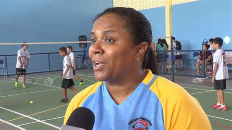 Competi O Re Ne Atletas Em Finais Do Badminton Do Dirceu Youtube