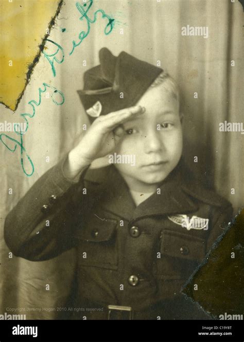 Salute To The 1940s Hi Res Stock Photography And Images Alamy