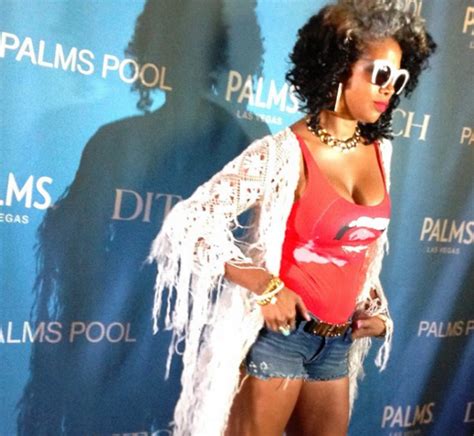 [VIDEO] Kelis Brings Her 'Milkshake' To Las Vegas, Performs At The ...