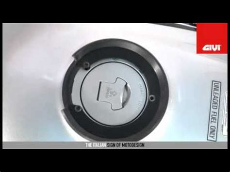 Bolsa Givi Tanklock Sobre Deposito Motos Manu Youtube