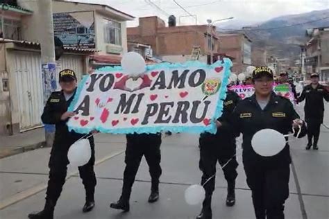 Basta de violencia Policía y juntas vecinales participan en marcha