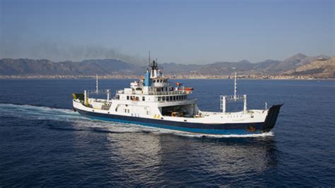 La Flotta Siremar Caronte Tourist