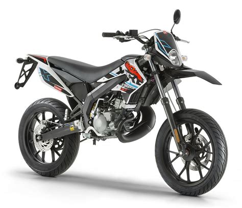 Motorrad Vergleich Derbi Senda DRD X Treme 50 SM 2020 Vs Online Bestia