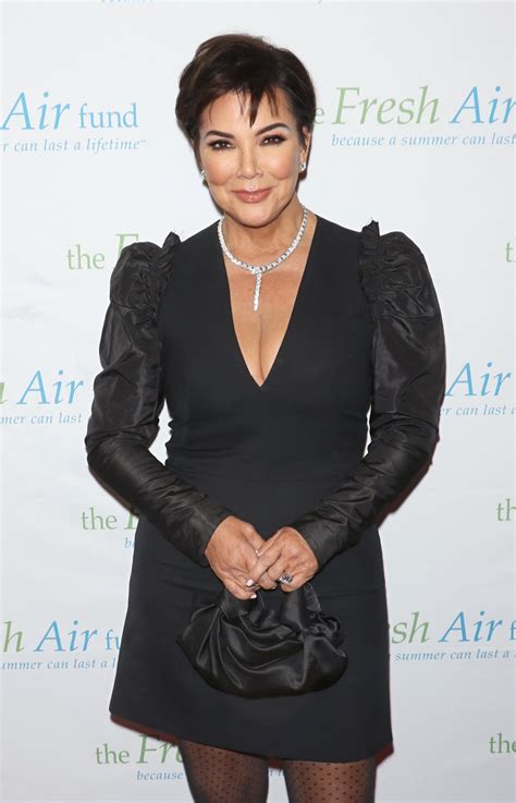 Kris Jenner S Body Looks Amazing In Sexy Black Dress See Pics