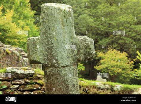 Ancient celtic cross hi-res stock photography and images - Alamy