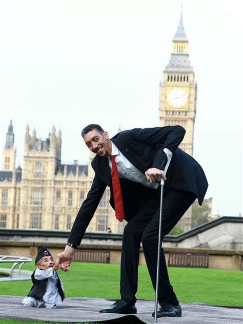 Worlds Tallest Man Meets Worlds Shortest Man