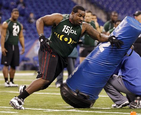 Top Defensive Linemen Put On A Show At Nfl S Combine Possibly Shuffling The 2011 Draft Board