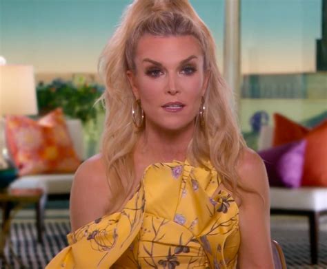 Tinsley Mortimer S Yellow Floral Confessional Look Big Blonde Hair