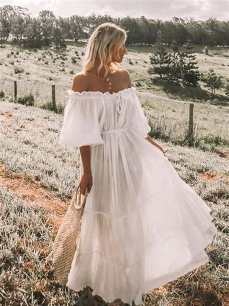 7 Modern White Flowy Maxi Dresses BecCagPeg