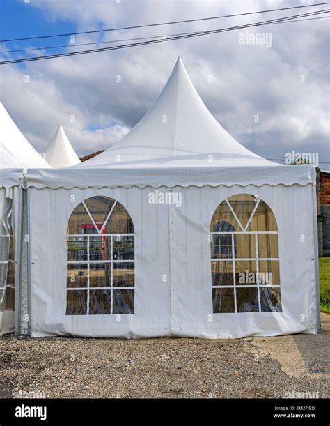 Event Party Tent White Canopy Temporary Structure Stock Photo Alamy