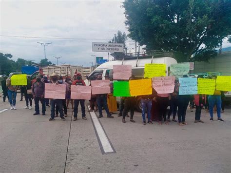 Padres De Familia Bloquearon Autopista Para Exigir Maestros Amapola