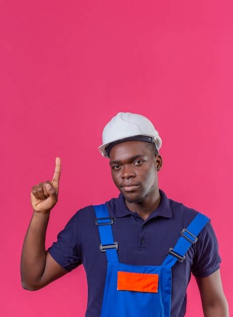 Homem Jovem Construtor Afro Americano Usando Uniforme De Constru O E