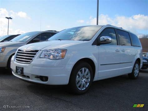 Stone White Chrysler Town Country Touring Photo