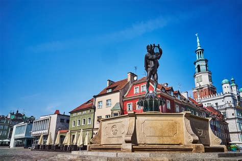 Pozna Fontanna Apolla Na Starym Rynku