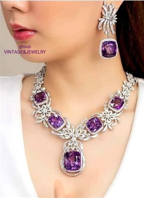 Pin By Seema Rathi On Diamond Fancy Jewelry Necklace Gold Jewelry Fashion Bridal Diamond