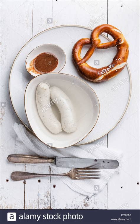 Bayerische Weisswurst Mit Brezel Stockfotos Und Bilder Kaufen Alamy