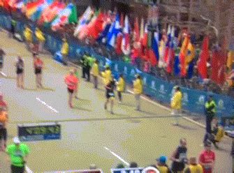 Bombs Explode Near Finish Line at 2013 Boston Marathon | Gifrific