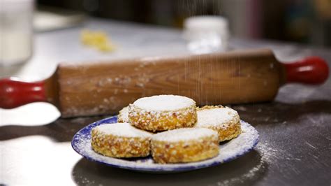 Galletas De Praliné Y Crema Praline Custard Biscuits Poh Ling Yeow