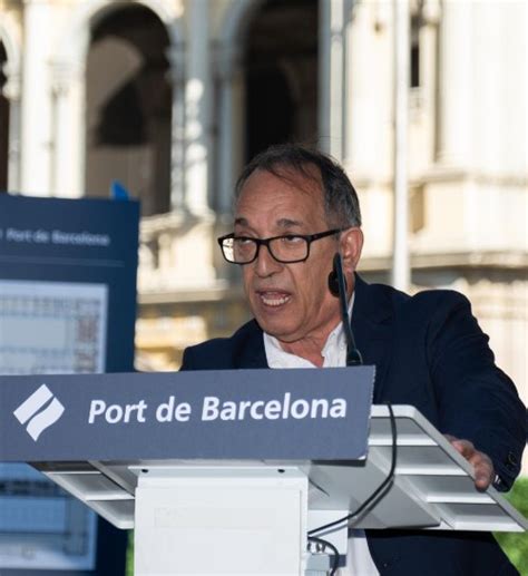 El exterior del edificio del Portal de la Pau de Barcelona recuperará