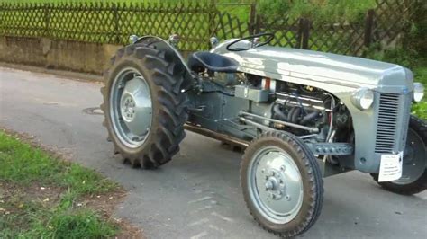 Ferguson TE 20 Baujahr 1949 Chevy V8 V8 Traktor YouTube