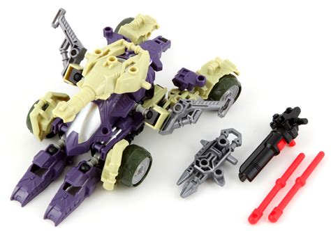 Triple-Changer Class Blitzwing (Transformers, Construct-Bots ...