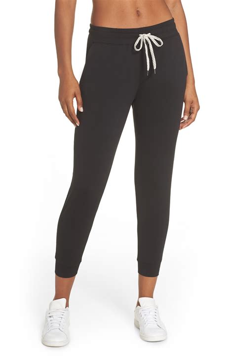 Women's Vuori Performance Joggers, Size Large - Black How To Wear ...