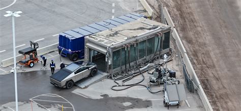 Le Cybertruck Subit Des Tests D Tanch It Avant Les Premi Res