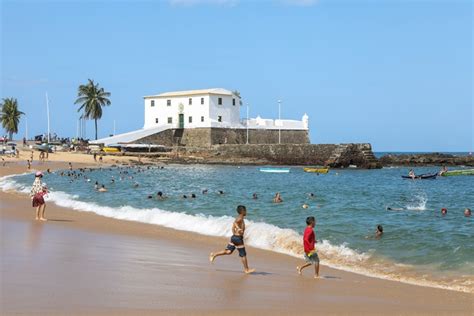 Praia do Porto da Barra Saiba o que não Pode deixar de fazer