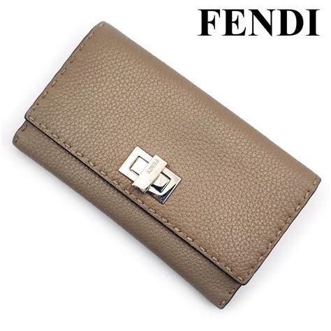 Fendi フェンディ ピーカブー セレリア 財布 ターンロック 2つ折り