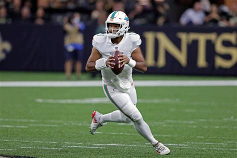 El Mariscal De Campo De Los Dolphins Tua Tagovailoa Acostumbrado A