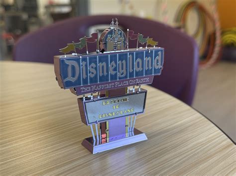 Disneyland Colored Main Entrance Sign 1 Sheet Model Rmetalearth